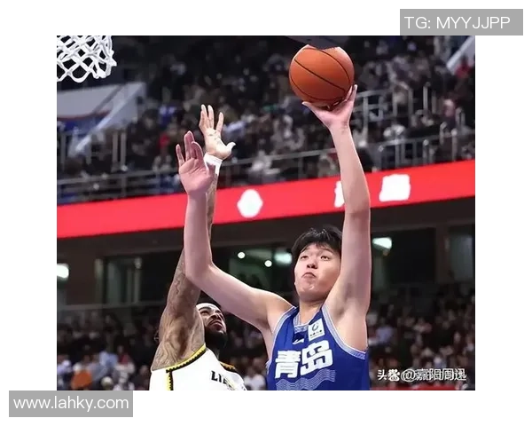 杨瀚森夏季联赛表现超预期三分球惊艳引发关注